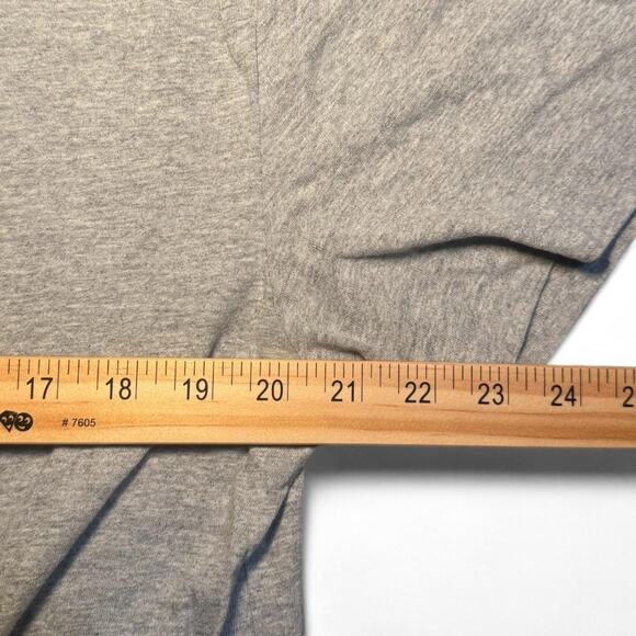 Disney Mickey Mouse Tee – Heather Gray Vintage Graphic XL - Picture 4 of 6